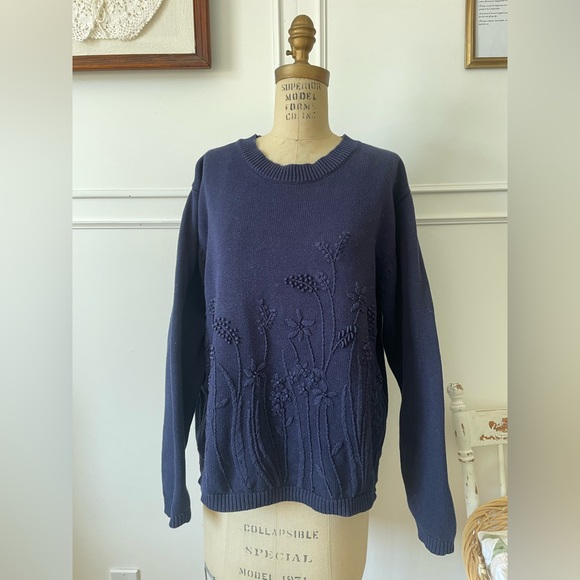 Navy Blue Sweater with Embroidered flowers - Picture 3 of 5